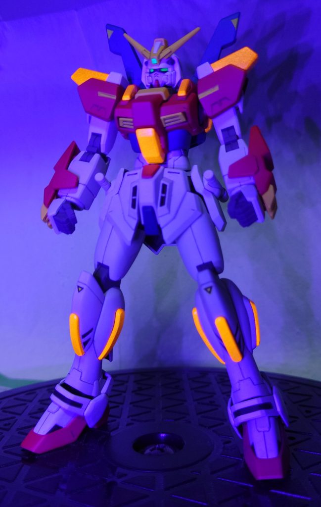 GMの逆襲を観直してやはりRG発動時だなと思い塗装。初めてちゃんと装着して光らせたのでちょっと感動しました。ビルドバーニングの様に通常用と発動状態用の二種クリアパーツが付属していれば両方再現出来て良かったですね。