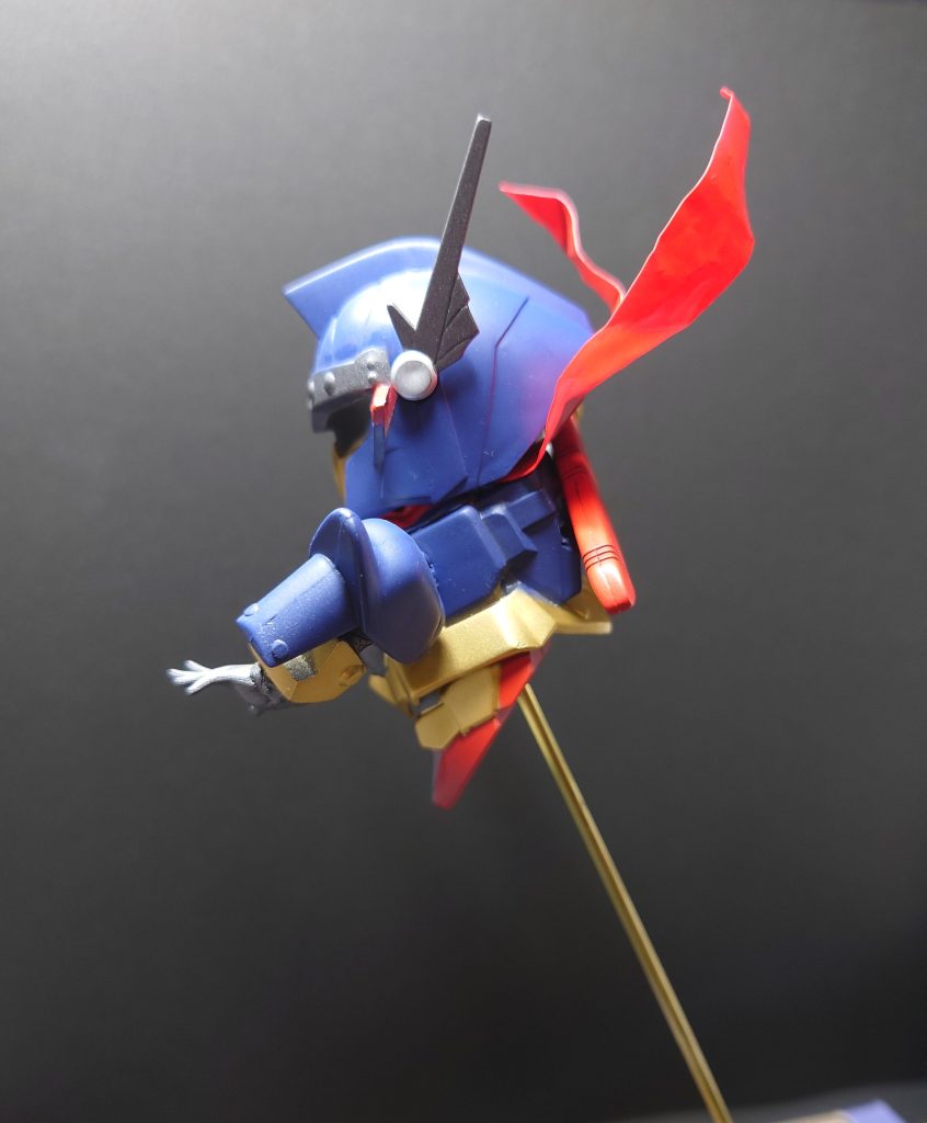 横からみると完全に二頭身笑