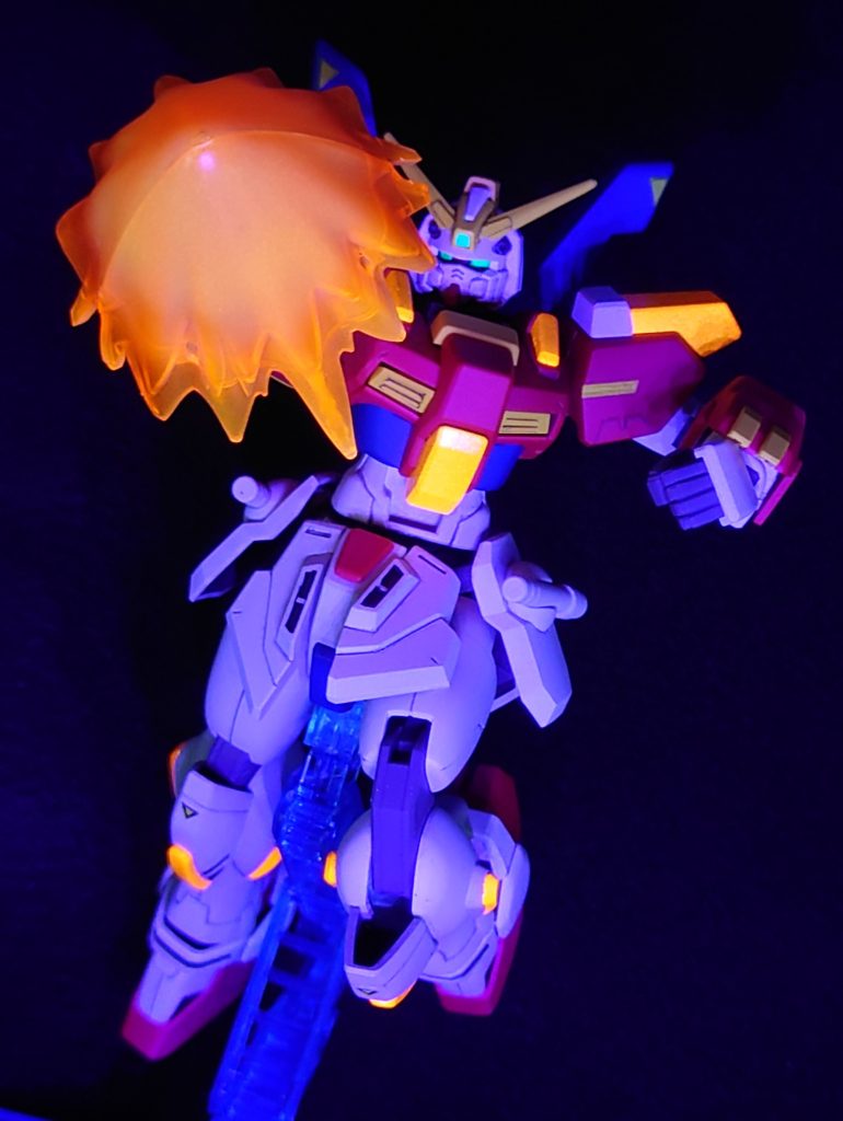 レイジ＆セイ「「バーニング！ナックルーー！！」」初見の時は手甲的にフィンガーが必殺技なんだろうかと思っていましたがここはセイ＆レイジ機なのでナックルでしたね。やはりこういった必殺技は大好きです。