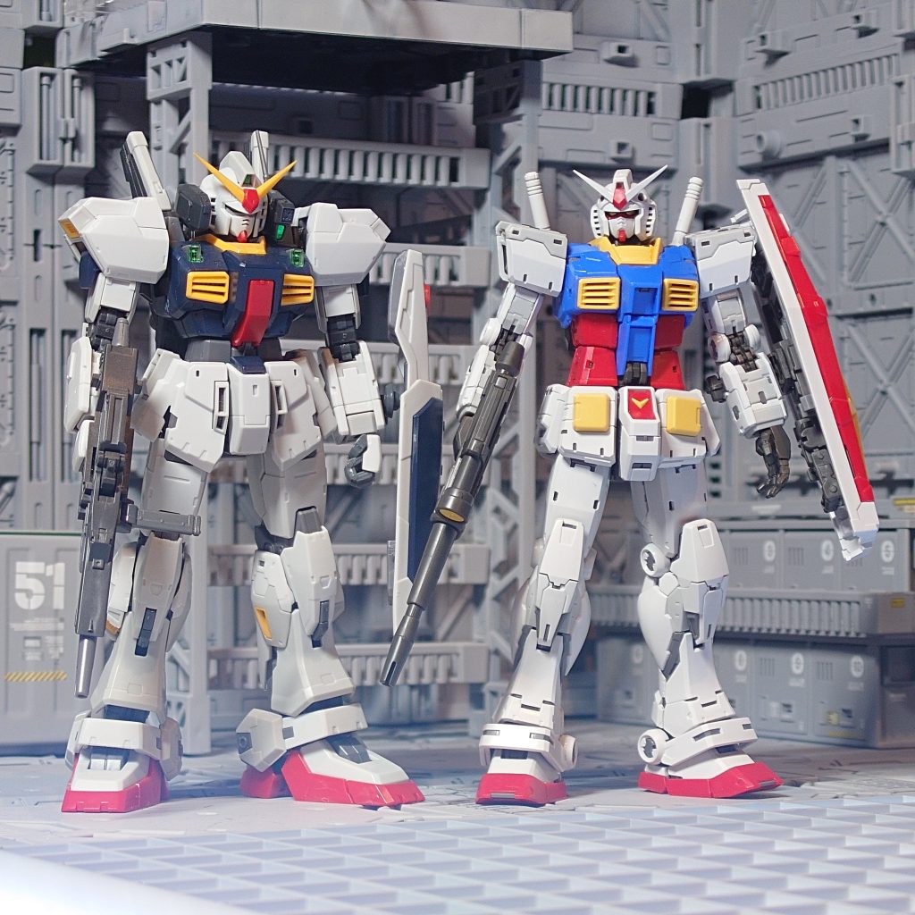 素組みのRGマークIIと比較。マークII組んだときもHGとの差に驚いたけど今回のver.2.0はそれ以上の衝撃だわ…。今後のRGはこの流れで行くん??個人的にはケンプファーが欲しいけども。