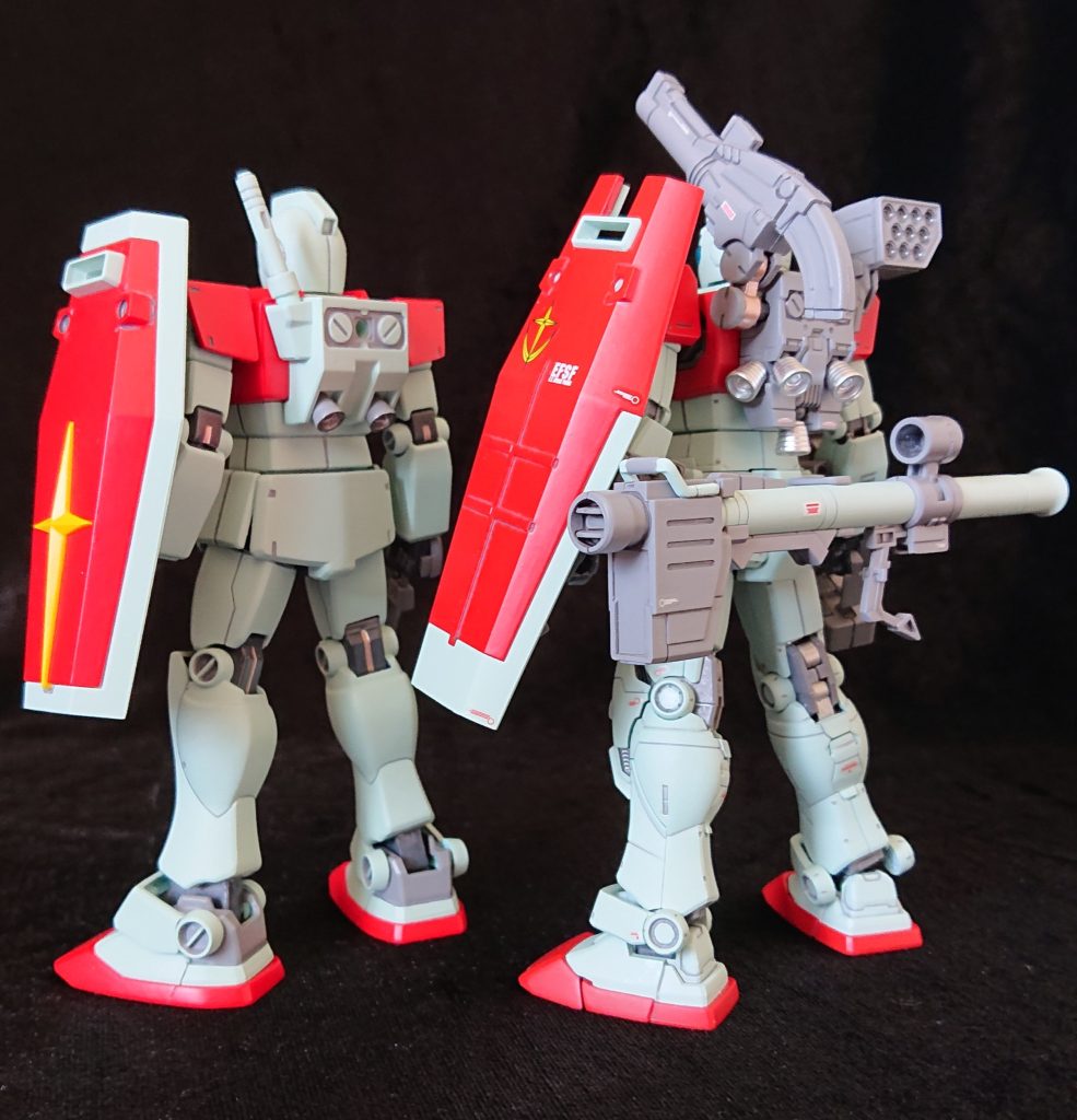 msdのジムは武器が一杯なので、貧乏性のうちは、出来る限り盛って見ました。また、この変わったシールドが素敵ねぇ😊対して、スプレーガンだけで戦うジム。如何にも量産って感じ🤭