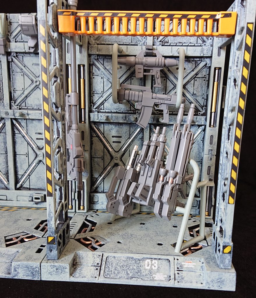 左側に斧とかもぶら下がっているんですよ。わからんよね😭