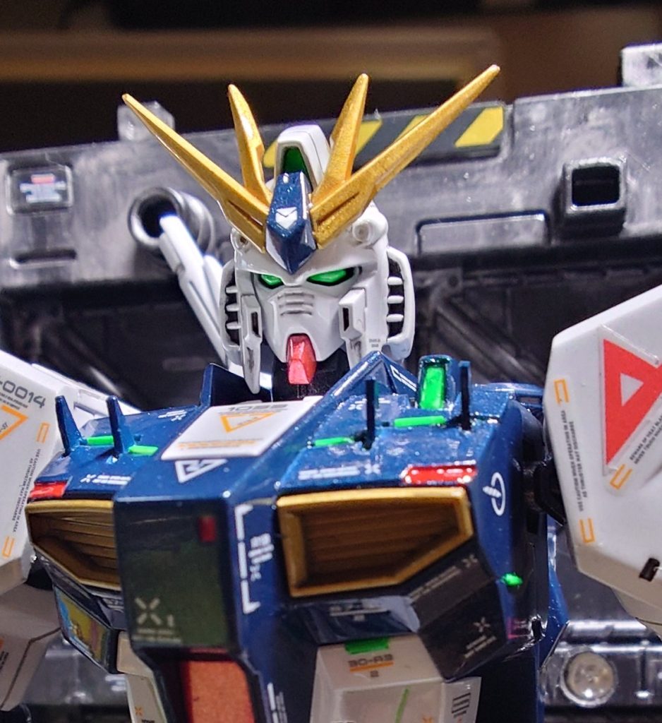 それにしてもEGの顔はイケメン！プロポーションも良くて良キットですね。これでHGのファンネルセットとか販売してくれたら3本500円くらいなら飛ぶように売れると思いますけどね(gundam-kao2)今回も最後までご覧頂き、ありがとうございました(gundam-kao3)