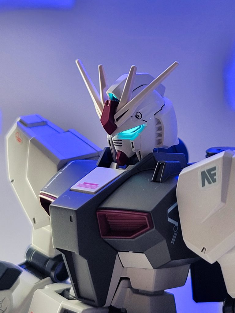 ■感想この度も見てくださり、ありがとうございました！今回は諸事情あり、事前にパチ組だけしていたνガンダムを3日の突貫作業で作成しました。普段はのんびりちんたら作るタイプなのですが、自分なりにテーマと時間を設けて、短期間で作り切ってしまうというのも得るものがあったと思っています。今後とも、宜しくお願いします(gundam-kao6) 