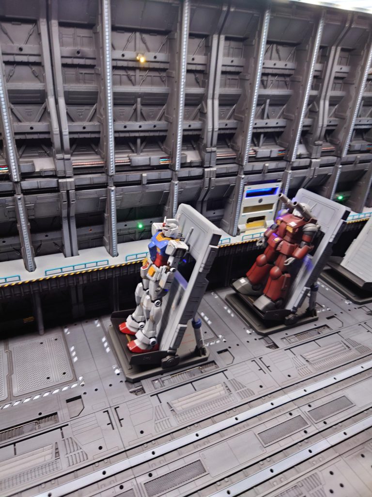 ホワイトベースより、出動！–3枚目/制作者：chapee