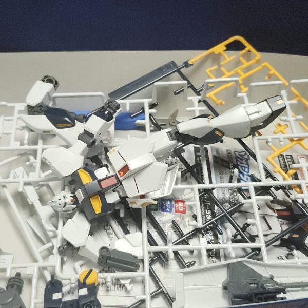 ｢作りかけのガンプラ｣