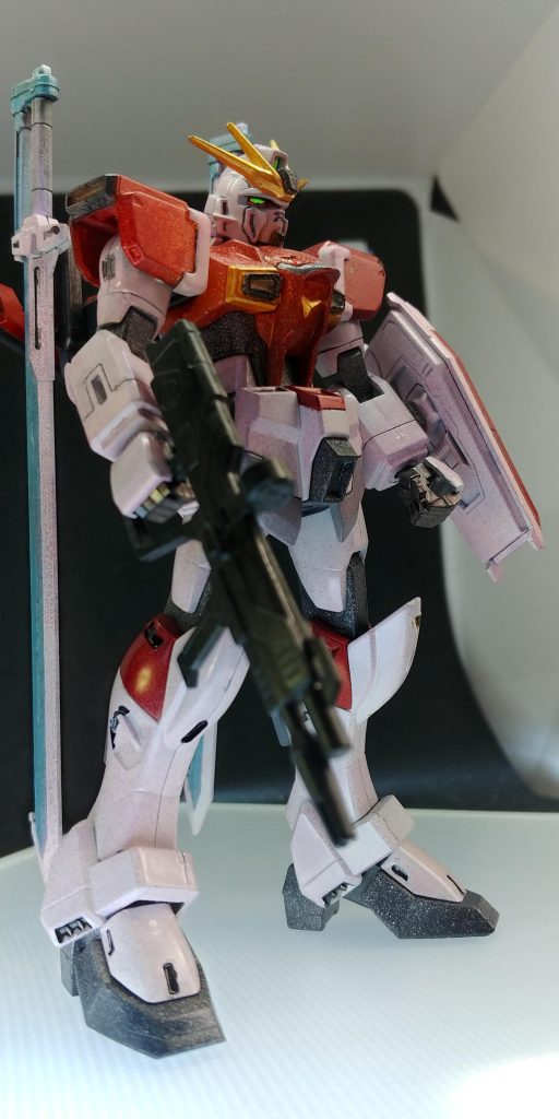 ちゃんと覚えて無いけどニューホワイト、ロイヤルメタレッド、イエローゴールド、ホロレッド、ホロブルー、ファントムグレー、Ｇメカグレー、ヘビーガンメタリック、【Ｇブラック×Ｇゴールド】ミスターホビーマーカー　焼鉄色 