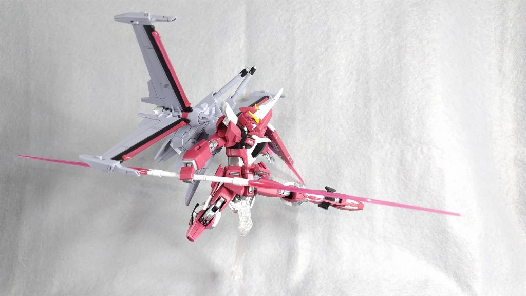 フライングキックは私からするとオリジナルはガンダムMK-IIなのですが、ジャスティス(アスラン)もかっこいいですね。