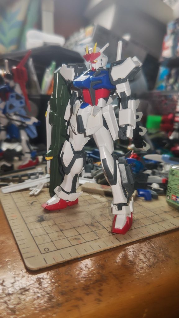 15日の深夜、形になったので…午後から塗装して完成させました。