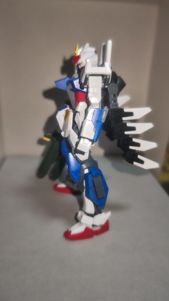 なるべく安価でストームブリンガーの様な機体を製作する事を目標に、お盆休みに製作しました…