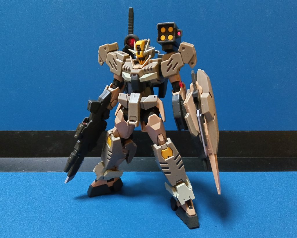 さてこの機体、劇中での出番がめっちゃ少ないです。出てた時間は、(多分)5分間くらいじゃないですかね。カッコいいのに残念です。戦闘シーンも見たかったな...。