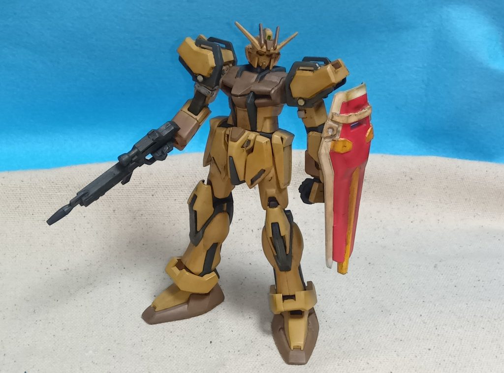 シールドの塗装、失敗したので、塗りなおさずウェザリングでごまかしたところ、いい感じに使い込まれ感がでました。