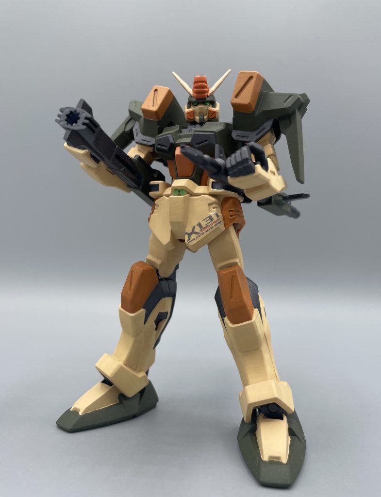 GAT-X131 BUSTER GUNDAM 2002年に発売されたコレクションシリーズのバスターガンダムです。発売されてから、20年以上も経つんですね・・・^^; コレクションシリーズとは、機動戦士ガンダムSEEDのアニメ放送時に、子どもたちや新規視聴者にも手を出しやすい低価格で発売されていたガンプラです。キットにもよりますが、500円前後で購入することが可能でした。 しかしキットは、可動はほぼナシ・色分けは激アマ・ALLモナカ構造という凄まじい出来栄えでありました。初心者向けを装っていますが、しっかり仕上げるには、中級者以上の技術が必要になってくるキットであると言えます。 ※私が中級者以上である、という意味じゃないですよ?  そんなことはとても言えません^^;