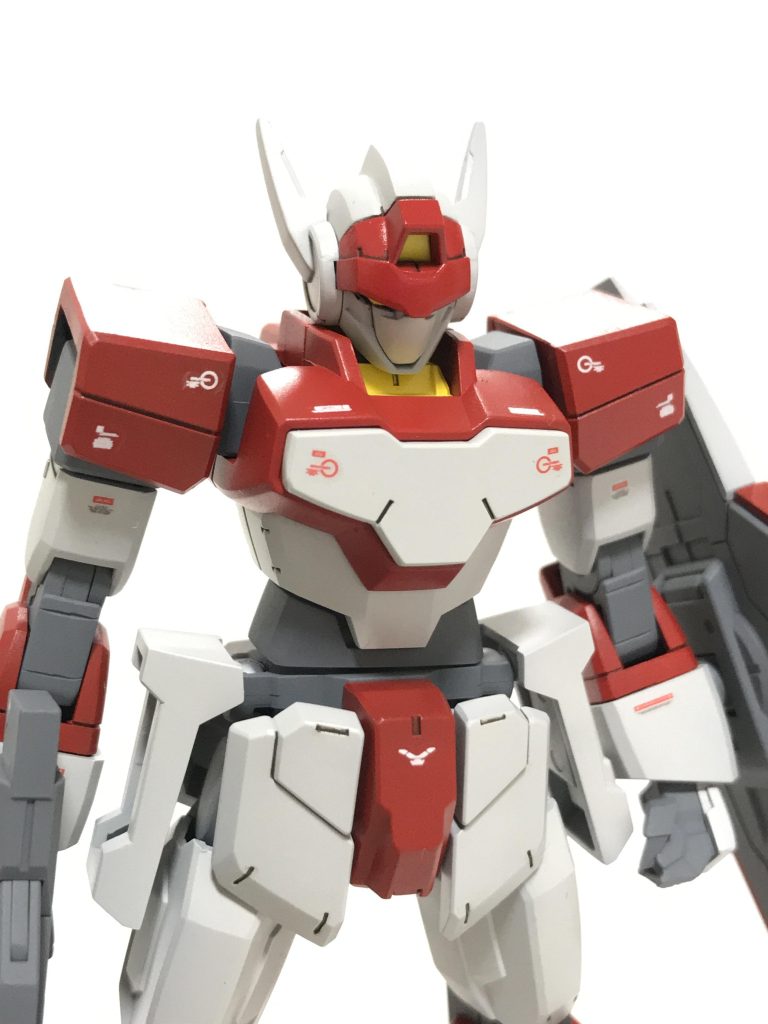 頭部はGバウンサーそのままだと若干面長だったので、丸顔に見えるように少し整形しています。