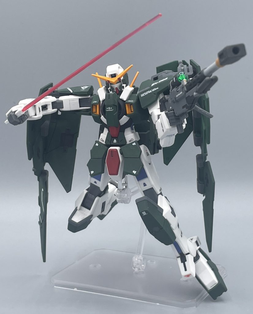 絶対許さねぇ!テメェは…! 戦いを生み出す権化だッ! ロックオンの最後の名場面。利き目を負傷しつつも、家族の仇に遭遇し、ポリシーも何もかも捨てて我武者羅に相手を取りに行く阿修羅の如きデュナメス。 狙撃に注目が集まりがちですが、サーシェス相手に大立ち回りを繰り広げる姿に、ロックオン&デュナメスのポテンシャルの高さが伺えます。好きの贔屓目もありますけど、やはりガンダムマイスターの中では総合力で頭一つ抜けているなと。そして、すべての力を使い果たしたロックオン&デュナメスは・・・。なんかい見ても泣きます。 よぉ・・・お前ら・・・。満足か?こんな世界で。 俺は・・・嫌だね・・・・ 最後までご覧いただき、ありがとうございました!!