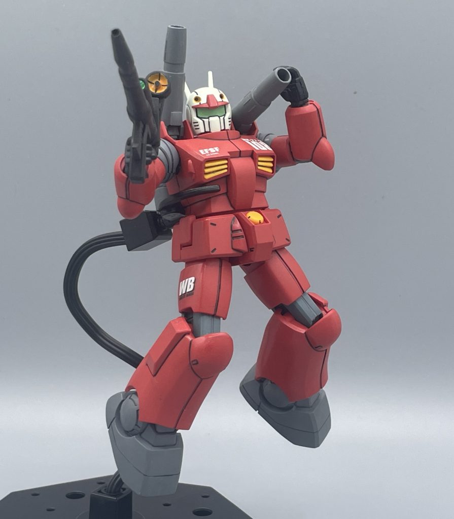 XBR-Lタイプ ビームライフル 劇中でそんな風に呼ばれたことはないと思いますけど、一応こんな大層な名前・設定が付いているようです(笑) ガンダムのライフルよりも銃身が長いため、取り回しは難しかったようです。しかしその分、射程や照準精度は高かったようで、中距離支援のガンキャノンには、うってつけのライフルだったのかもしれませんね。