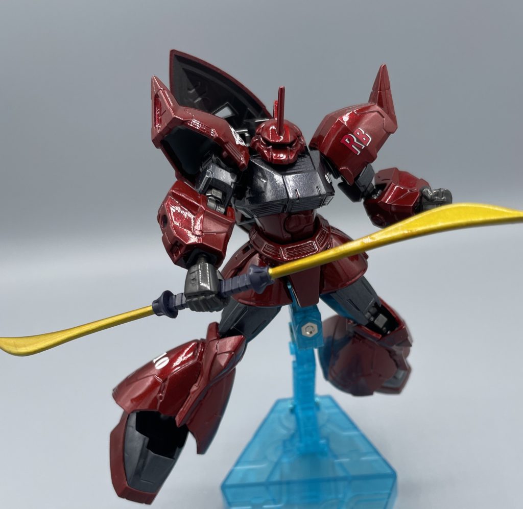 ビームナギナタ ゲルググと言えばナギナタ。これは武器セットにも付いてこないので、シャア専用ゲルググに貸してもらいました。