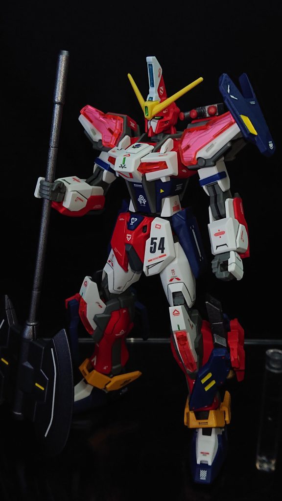 部分塗装にタミヤのエナメル塗料・メタリックブルー・フラットブラック・フラットイエロー・フラットレッド・フラットブルーセンサー部分にはMr.カラーとMr.メタリックカラーGX・青竹色・メタルイエローグリーン