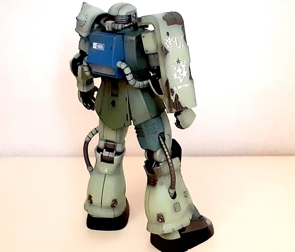 おっと、作成の説明もしないとね！改造改修なしのストレート組み立てです。下地ガンメタサフで汚し多めです。モノアイはHアイズでキラキラです。 