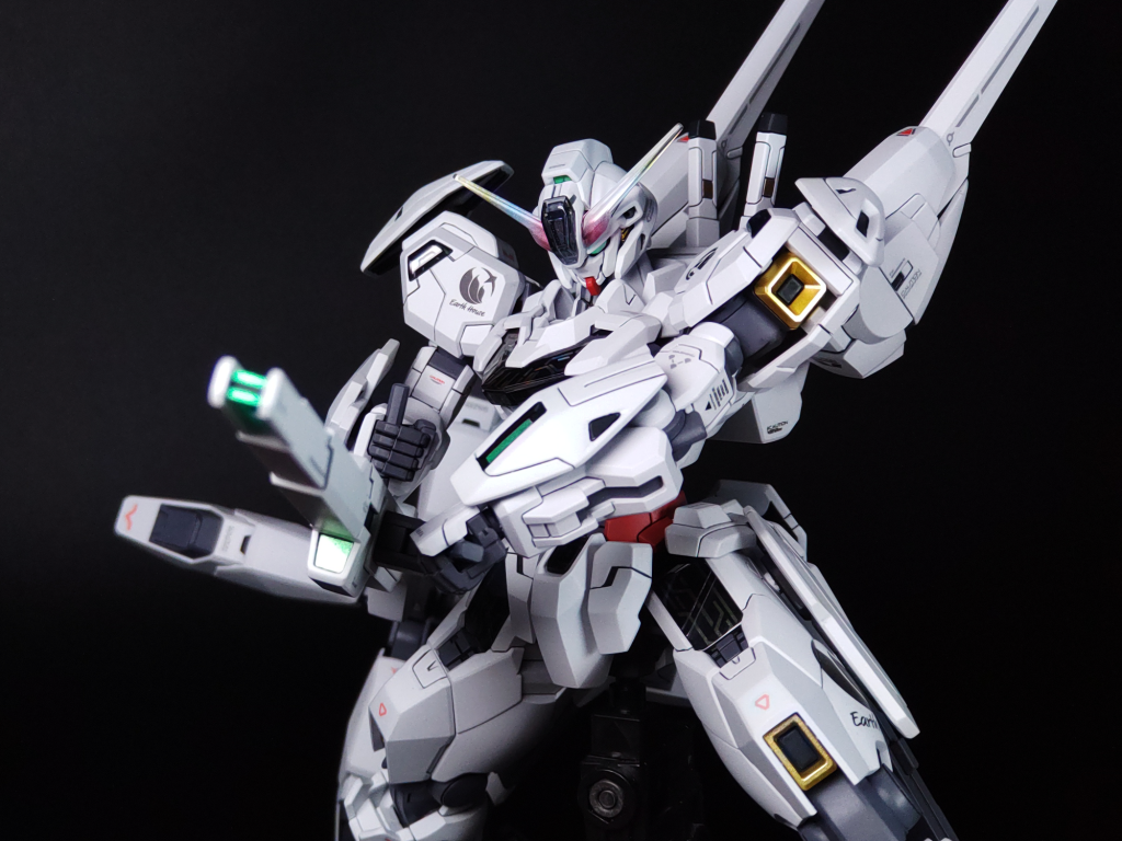 ガンダムベースのコンテストに出展するために作りましたが、組み立て後に左肩のデカールが欠けてることに気付いて泣く泣く断念しました😢