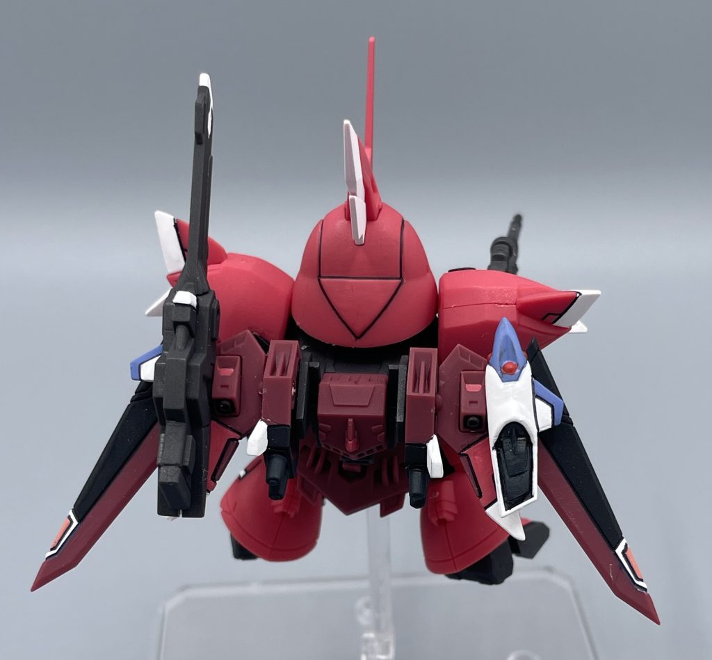 ウィザードシステム・ボレロ ガンダムSEED DESTINYのザク・ウォーリアに採用されていたウィザード・システムを、改良進化させた装備です。 その名もボレロ。何そのお洒落ネーミング(笑) ボレロには、「大気圏内用のボレロA」と「宇宙用のボレロS」の2種類があります。ウィザードシステムですから、ゲルググ・ギャンは、共にどちらのタイプのボレロも装備が可能です。 このギャンが装備しているのは、「ボレロA」で、大気圏内を飛行するために運用されます。空力とエンジン出力にパラメータを振った兵装となっているようです。