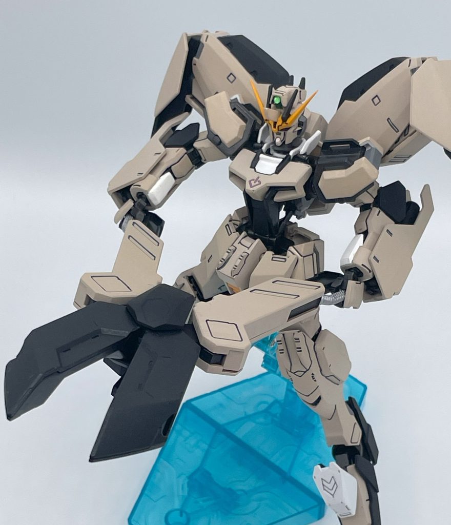 　大型シールドは展開してシザーズにもなる。MAを確実に切断し、仕留めることが出来た。これならムカつくイオク公もペシャン公だぜ！（言いたいだけ）