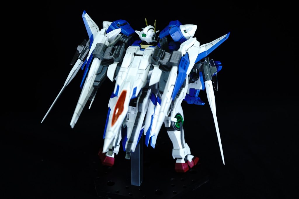 背面はライザーユニットが圧倒的な存在感アニメでもしも動いてるとしたら……作画も動画も大変でしょうね