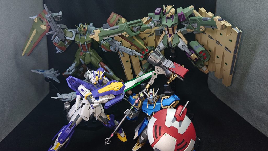 今回はNo.12~No.15までのストライクを紹介させていただきましたオリ武器企画は自分にとって大きな転機をくれた思い出深い企画でした実は企画に間に合わずお蔵入りしている改造案もあったりするので、いつか日の目を見る時が来ると嬉しいですwさて、今回は4機構成に挑戦してみました!横幅がスマートなら4機はいけるみたいですねしかしロマンを求めるとどうしても盛ってしまうんですよねぇ💦悩みどころですw