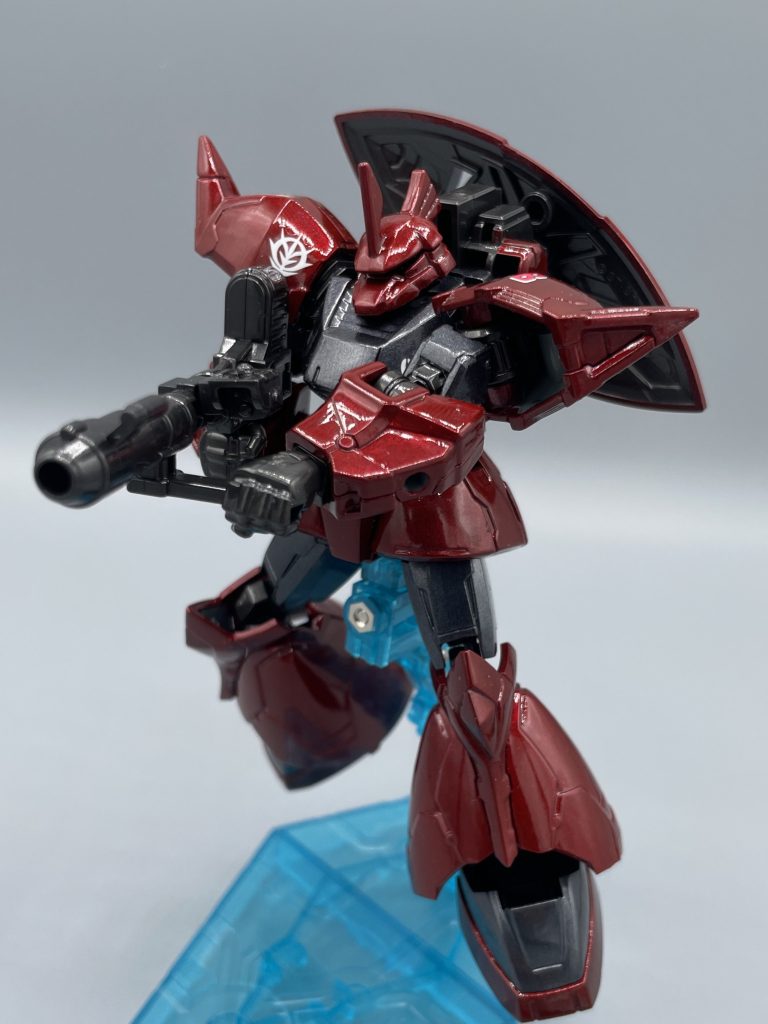 旧キット箱絵風ポーズ 今回は、「キャンディー塗装の撮影の難しさ」という新たな学びを得ることが出来ました。塗装自体は上手くいったので、作品は大のお気に入りで宝物になっています。 ガトー専用ゲルググも、よろしければご覧ください↓↓(*^^*)https://gumpla.jp/other/2055996 最後までご覧いただき、ありがとうございました!!