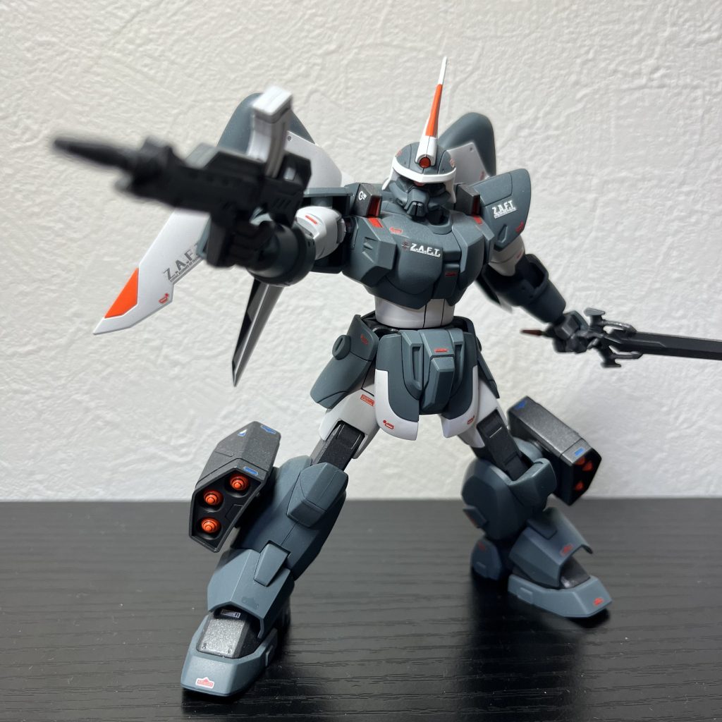 かっこいい…！SEED量産機で1番好きです。