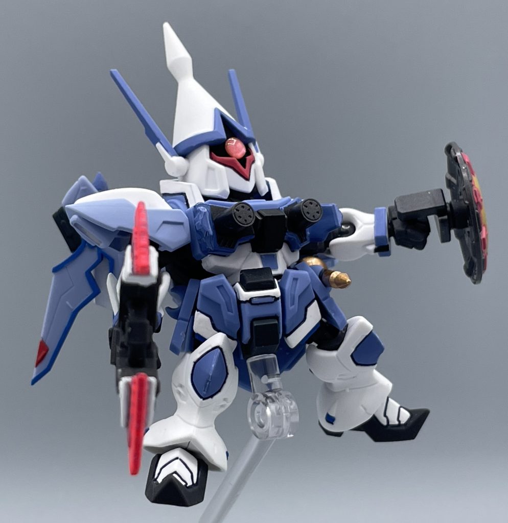 MMI-T81B トリデンティ3銃身回転ビーム機銃 ギャンの胸部アーマーに格納されたビームガトリング。使用するときに、アーマーがガバッと開いて敵機をハチの巣にします。 ヘビーアームズなどもこの形式ですけど、これってメンテナンス性悪くないのですかね?? 故障とかめっちゃしそうな気がする。