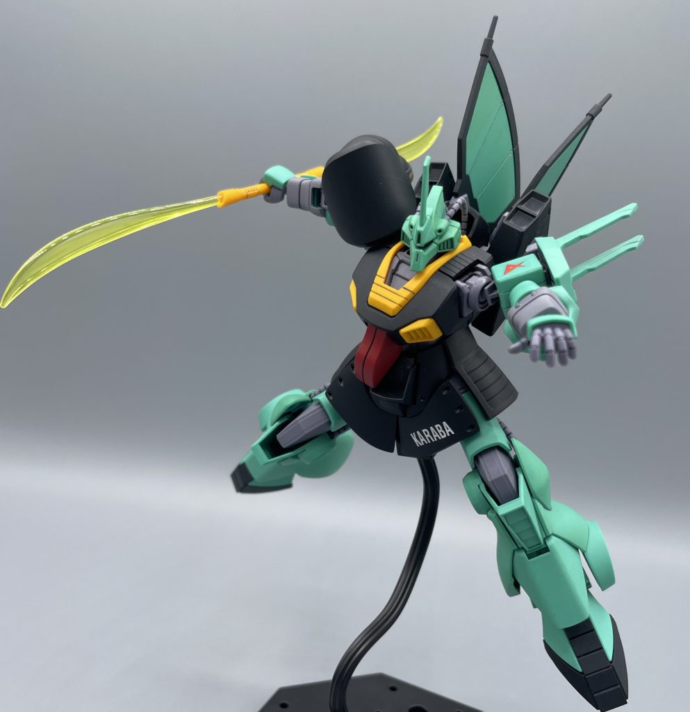 ビーム・ナギナタ ディジェ=ナギナタのイメージが強いですが、実は劇中では一度も使用されておりません(笑) こんなにカッコいいのに・・・ そもそも劇場版三部作では登場すらしないという不幸。こんなにカッコいいのに・・・(後に別媒体で補足はされているようですが)