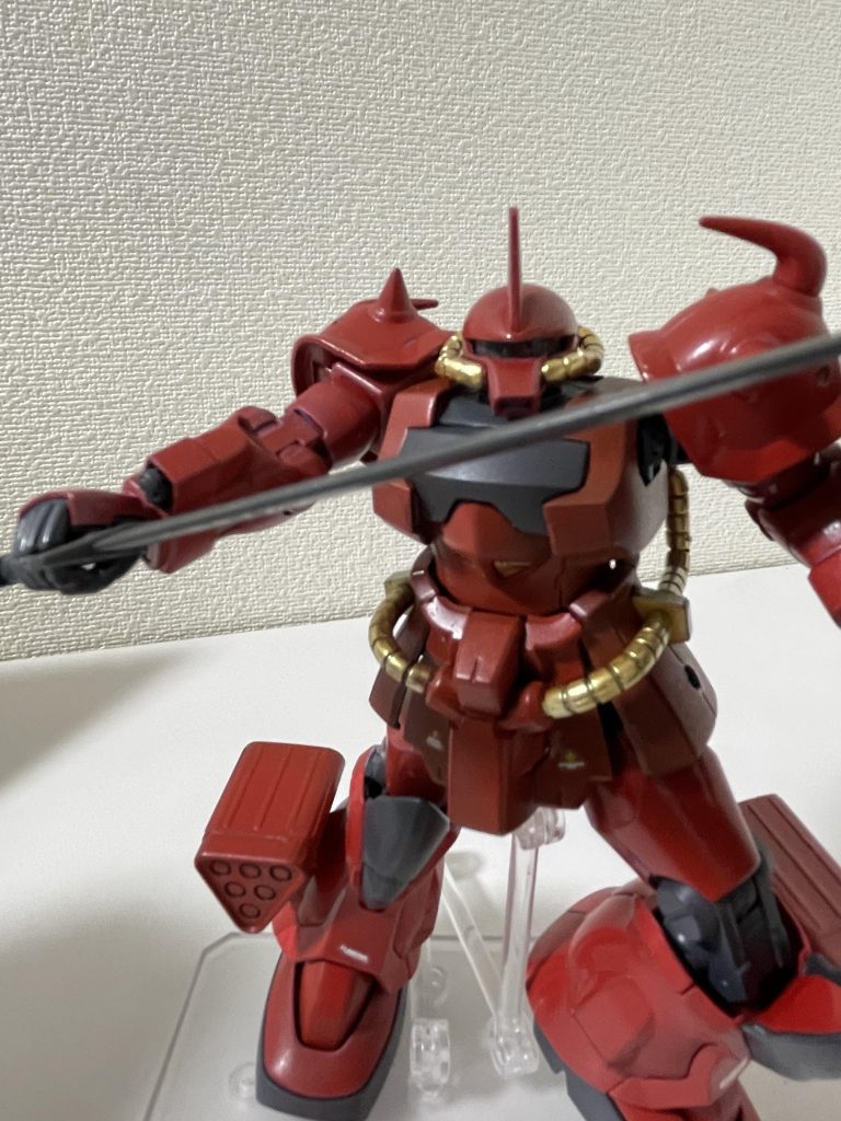 ヒートサーベルで切りかかる!