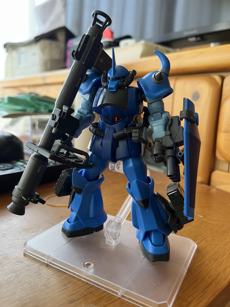 塗装前。初めてのミキシング&ガンダムマーカー・エアブラシ塗装、デカール貼りでの作成品です。まだまだ未熟なのですが記念に投稿しました。