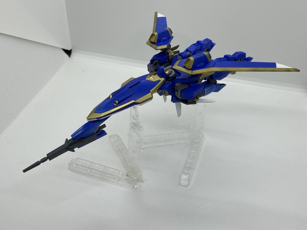 ストライダー形態。想像よりも大きかった(笑)