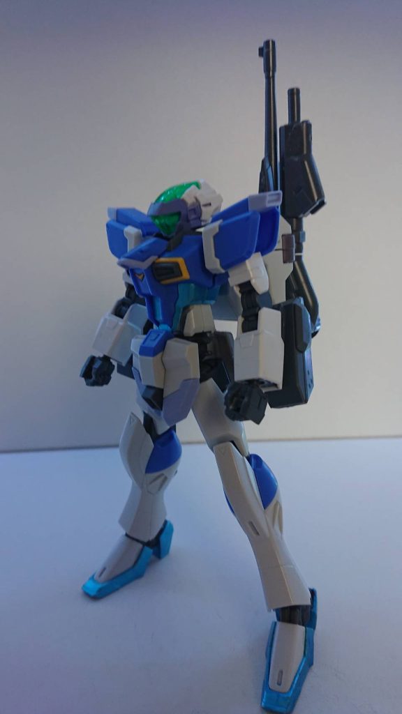 PMS-021　プルートリアワードプルートの後方支援型機体。通常のプルートの持っている武装を撤廃し、ビームガトリングガン、武装の簡易型高距離ビーム砲を装備している。