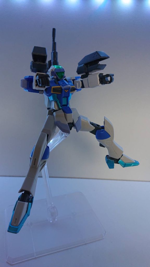 ビームガトリングガンは両腕部に装備されており、ビームライフルと同じく、機体のエネルギーから供給されている。