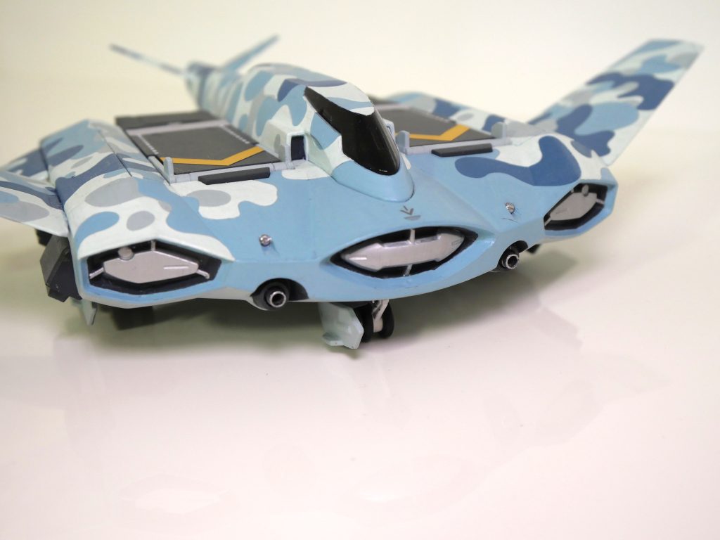ビームキャノン部分(+アルファ)はガンダムマーカーEXのメッキシルバーで塗ったパーツを加えてプチディテールアップ。デカールは水星公式デカールの位置をアレンジして貼りました。