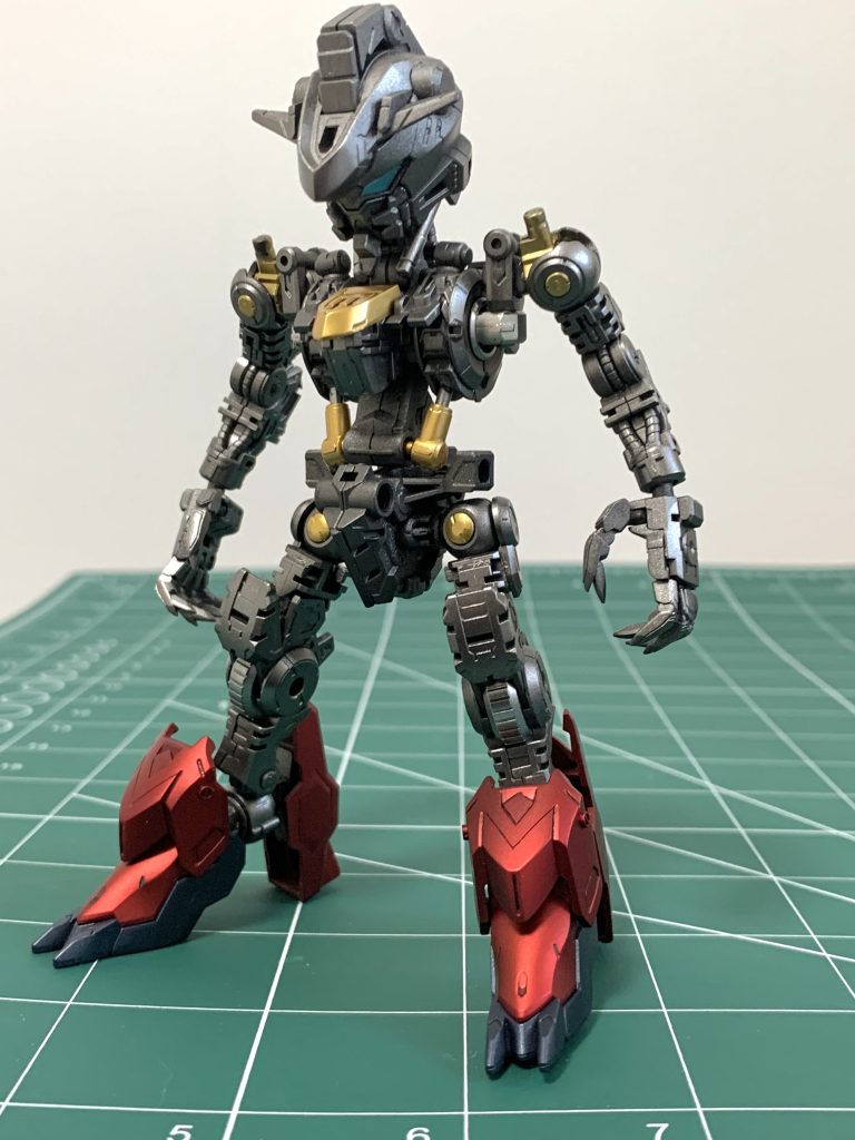 ガンダムフレームはスターブライトアイアンで光沢のままにしてます！