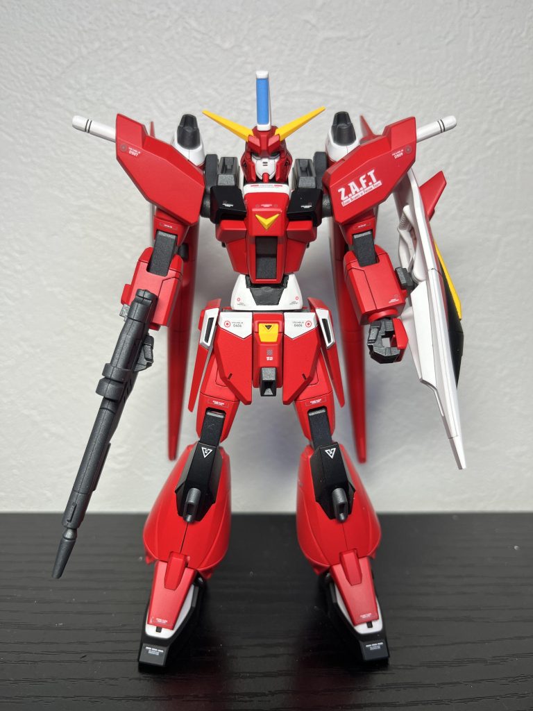 肩と腹部をボールジョイント化。それに伴いウエストを5mm程延長しました。