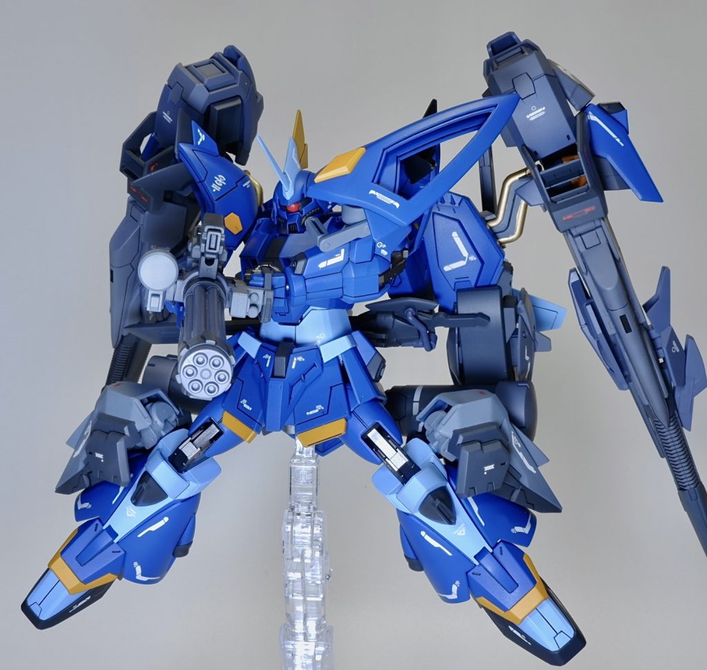 ビーム・ガトリング手持ちのガトリングはシステムウェポンキットを採用しました。パーツの組合せは説明書通りでは無くアレンジしました。