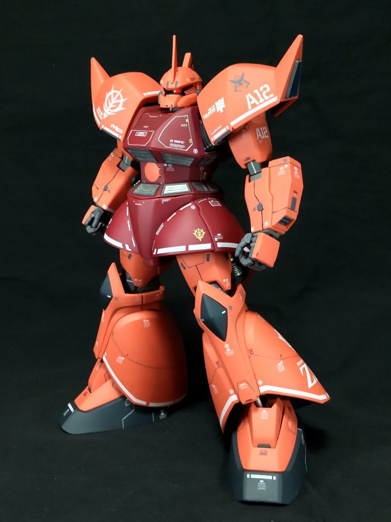 装備無し。可動改修、部分塗装の簡単フィニッシュです😄。ジャンクで手に入れたものですが、なかなか良くなったかと😄。ちょっとした可動改修で素立ちがカッコ良く決まる様になった気がします(自我自賛)😁。それでも下半身の可動は、絶望的😓。