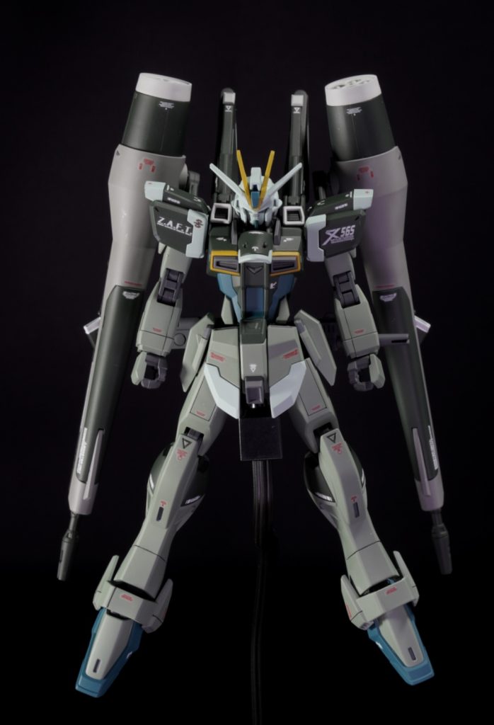 RGと比べるとディティールが少ないですが、シンプルでスタイリッシュな形状なのでこちらも気に入ってます！