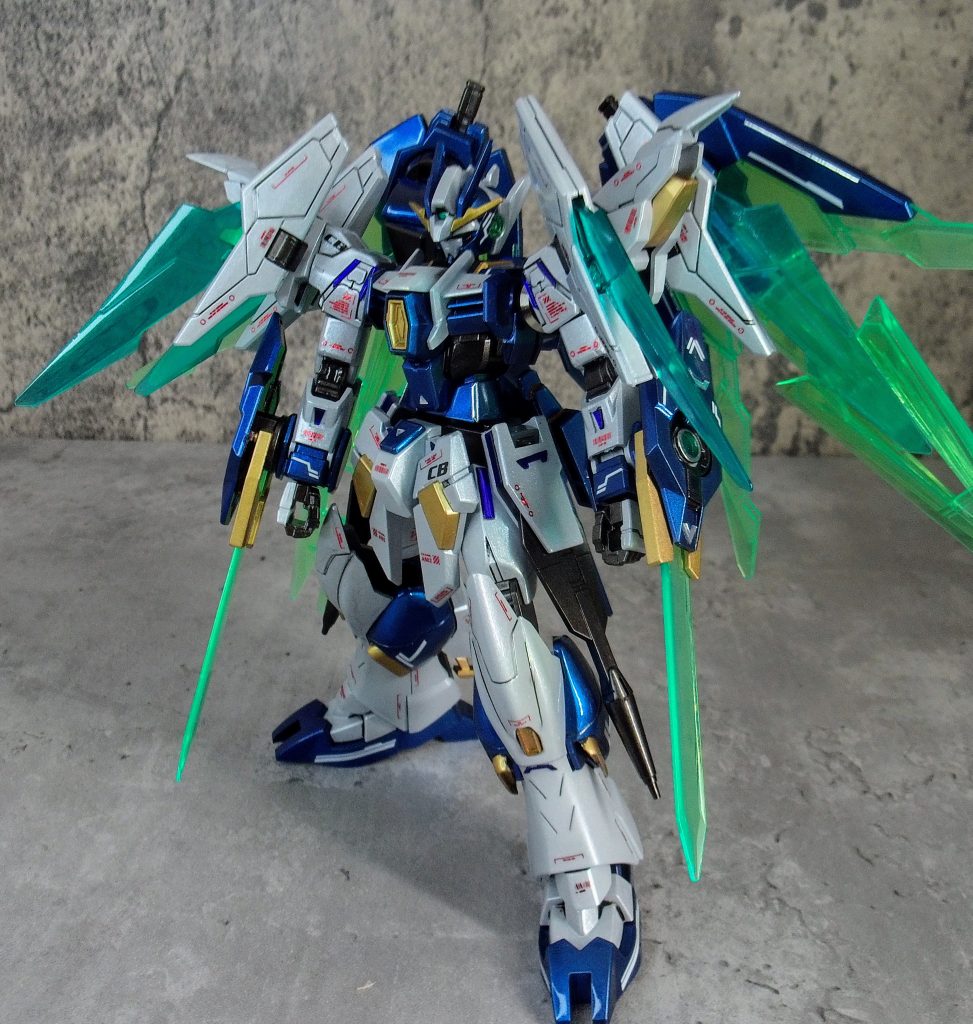 今回は結構簡単なミキシングにしてますダブルオーダイバーアークをメインにして、トライエイジ、AGE2マグナムSV var、フェイクニューを組み替えしています。しかし、キョウヤとリクの機体って何でこんなに相性良いんでしょうね?