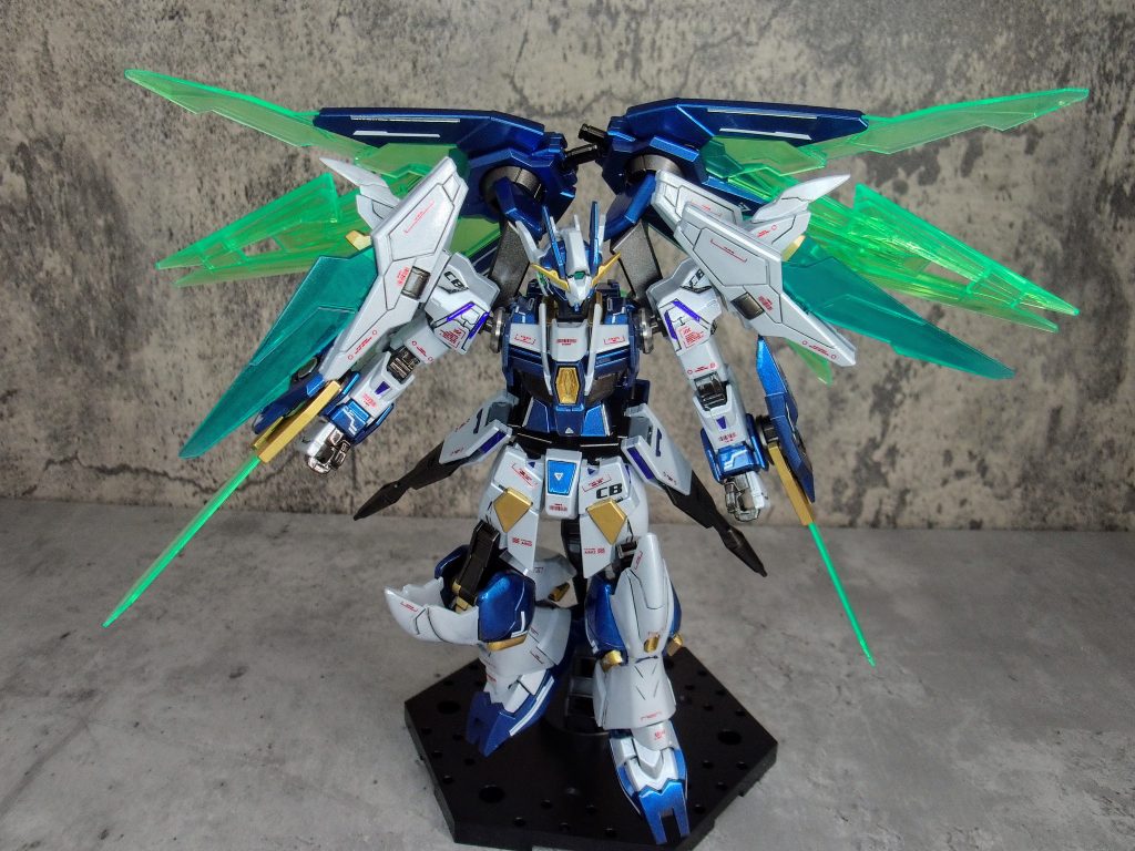 何となく羽根っぽく、肩にスペーサーを挟んでいるのですが、一番わかり易い写真になりました。