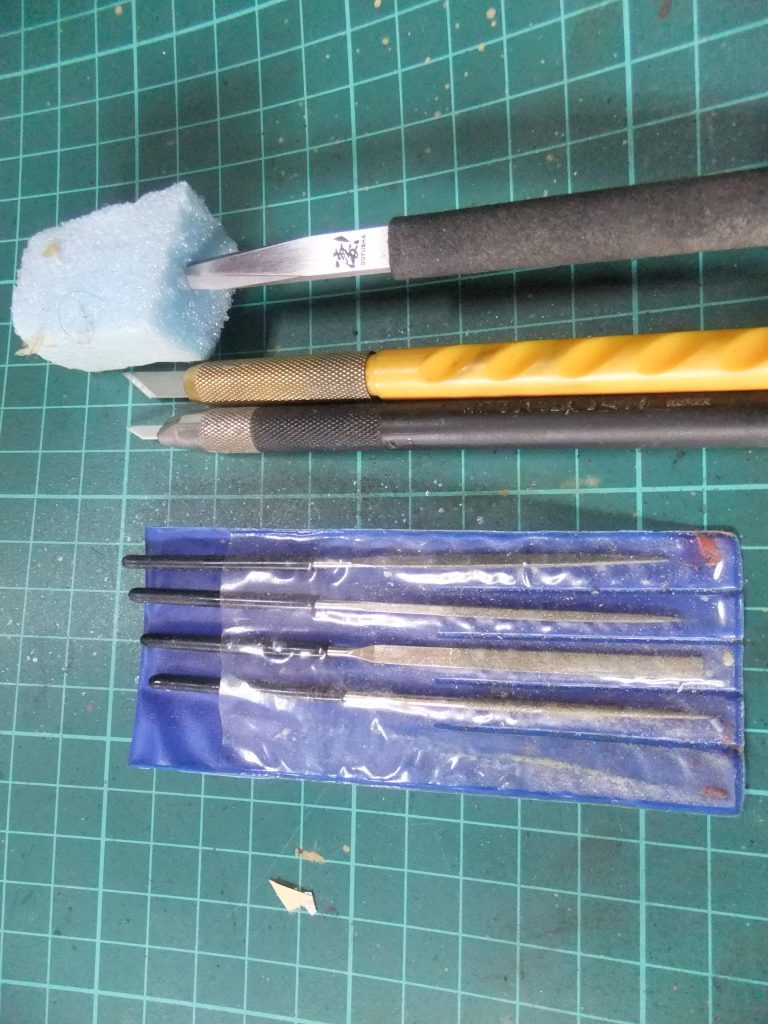 施工道具一覧童友社　凄！袈裟斬刃？OLFA　デザインナイフガイアノーツ　セラブレード無印　ダイヤモンドヤスリセット　となりマス😁