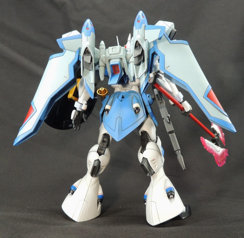 元々は劇中でイザーク・ジュールが搭乗することを想定して発注された機体であることから、パーソナルカラーの白い塗装はその名残。スカート及び脚部のスラスターには、2㎜Φの金属製パイプを設置。