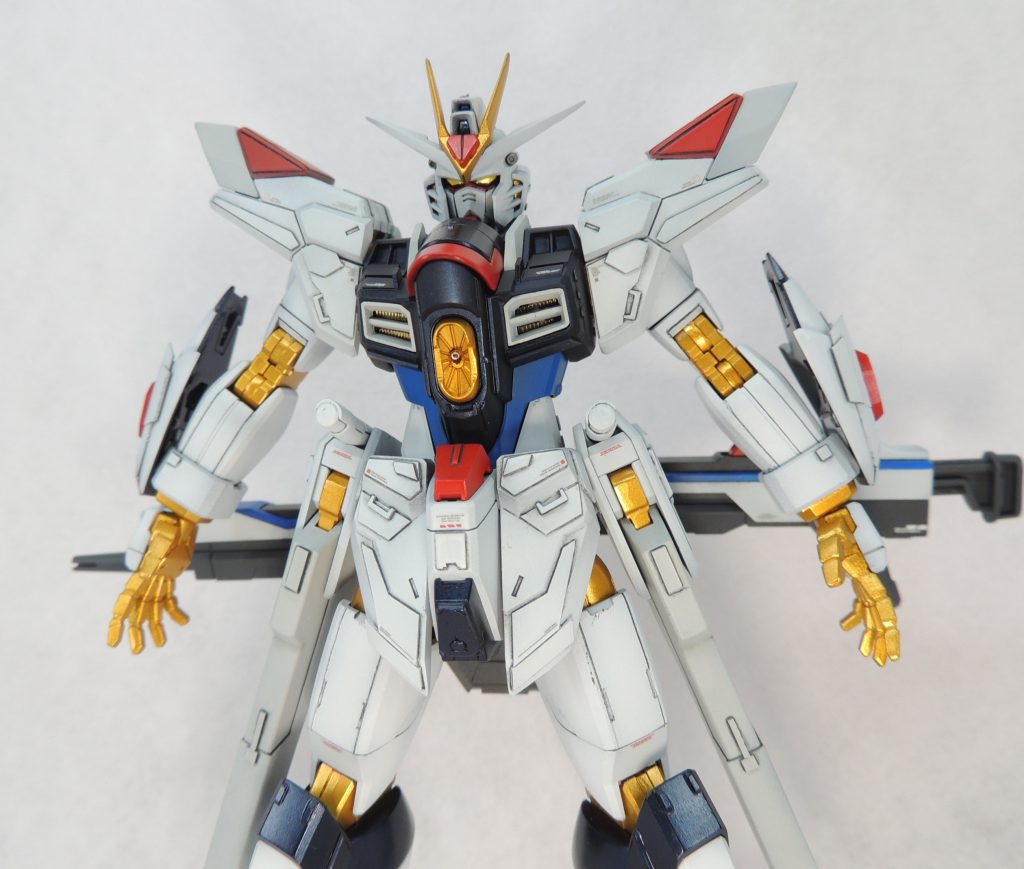 1/144の小スケールであることを意識して、デカールはハイキューパーツ製の初期のコーションデカール（絶版品）のストックを使用しました。現行のものよりもサイズが小さく緻密なデザインが気に入っています。