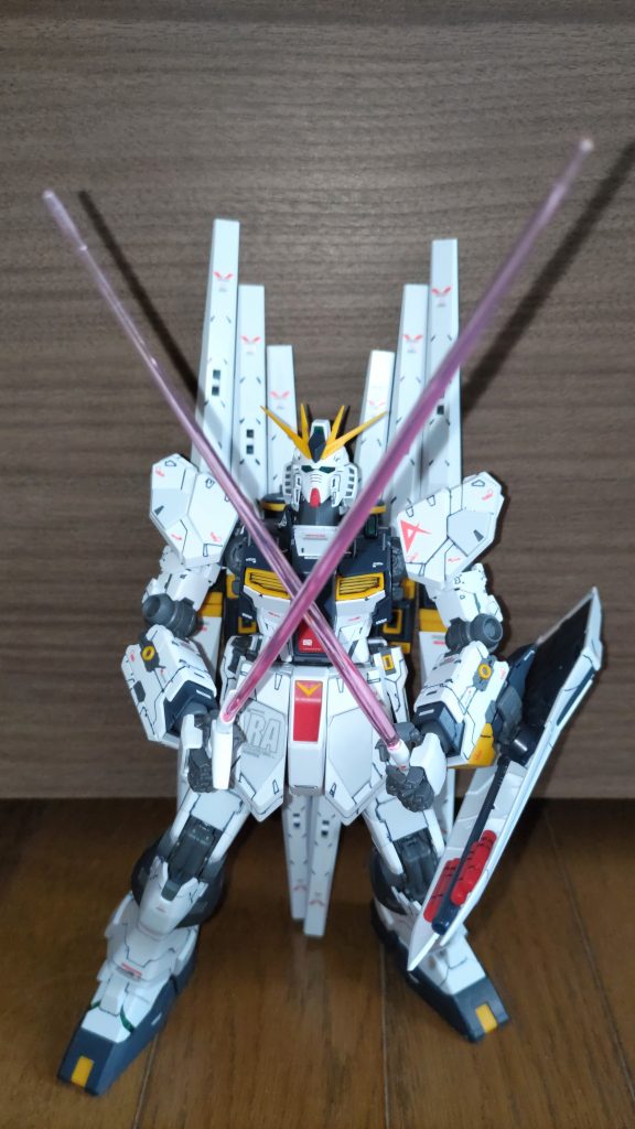 ビーム·サーベル大きいガンプラですから、とても迫力がありカッコ良いです。