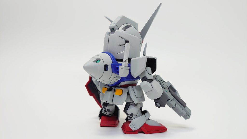 各部の改造・筆塗り全塗装を行ったOガンダム。